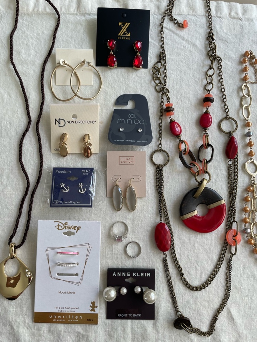 Lot of 13 New Women’s Jewelry Pieces: Necklaces, Rings, Earrlings